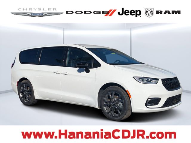 2026 Chrysler Pacifica