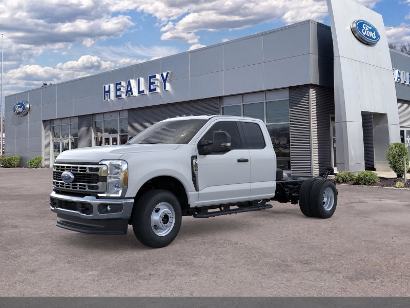2026 Ford F-350 Chassis