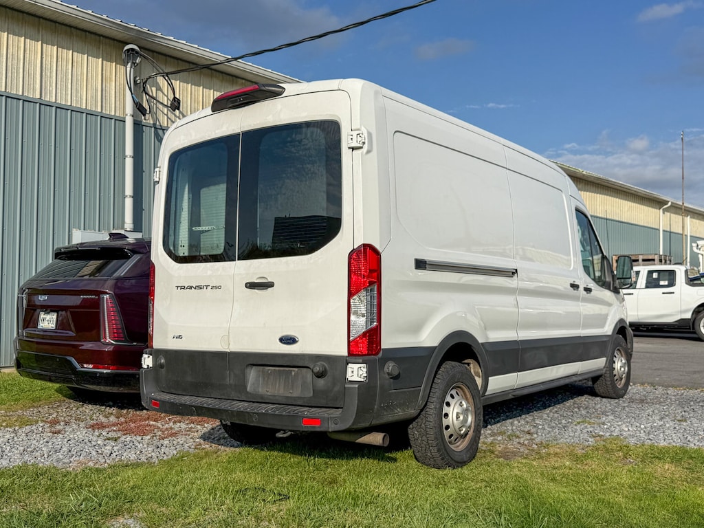2023 Ford Transit-250