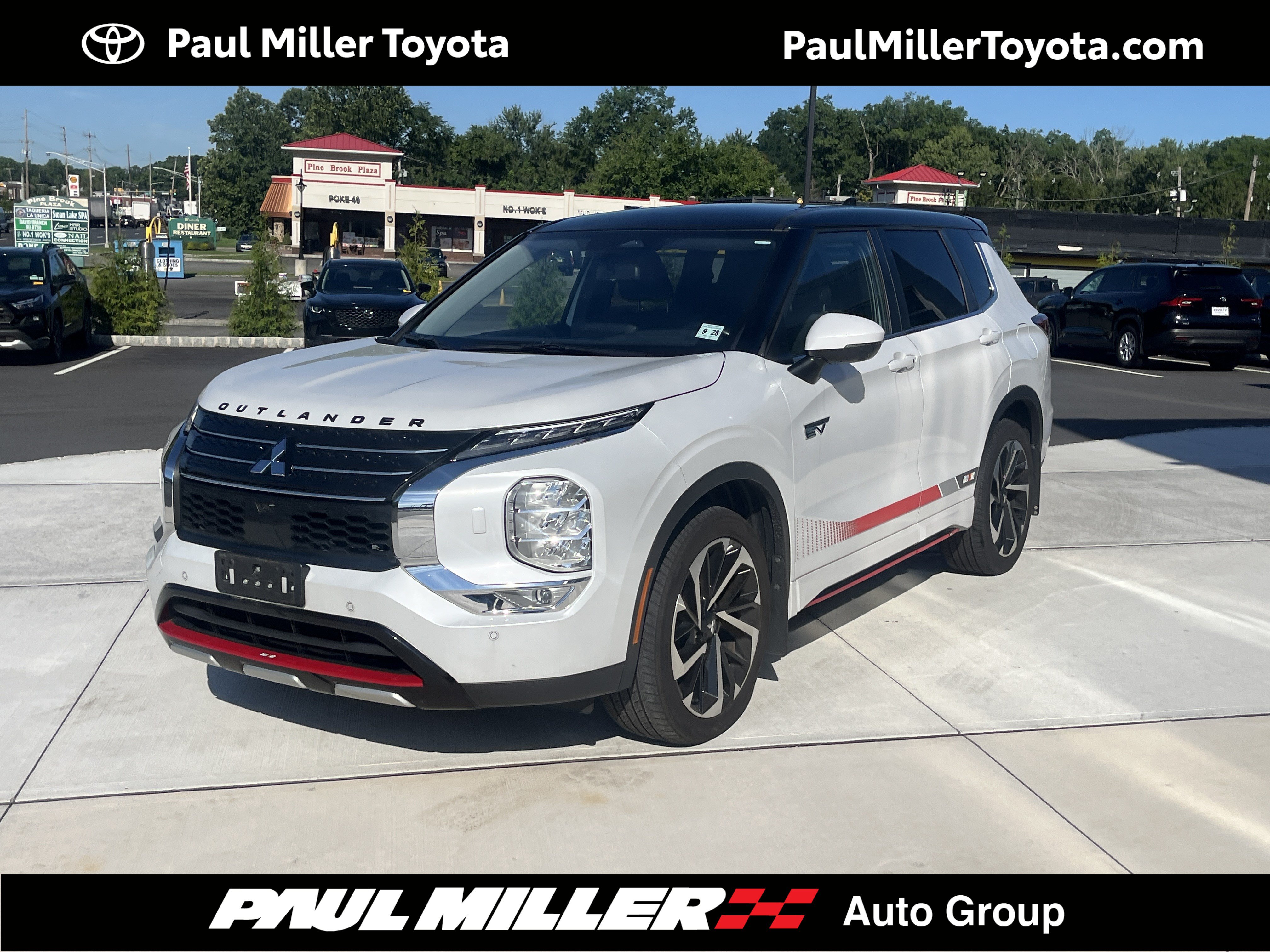 2023 Mitsubishi Outlander PHEV SE