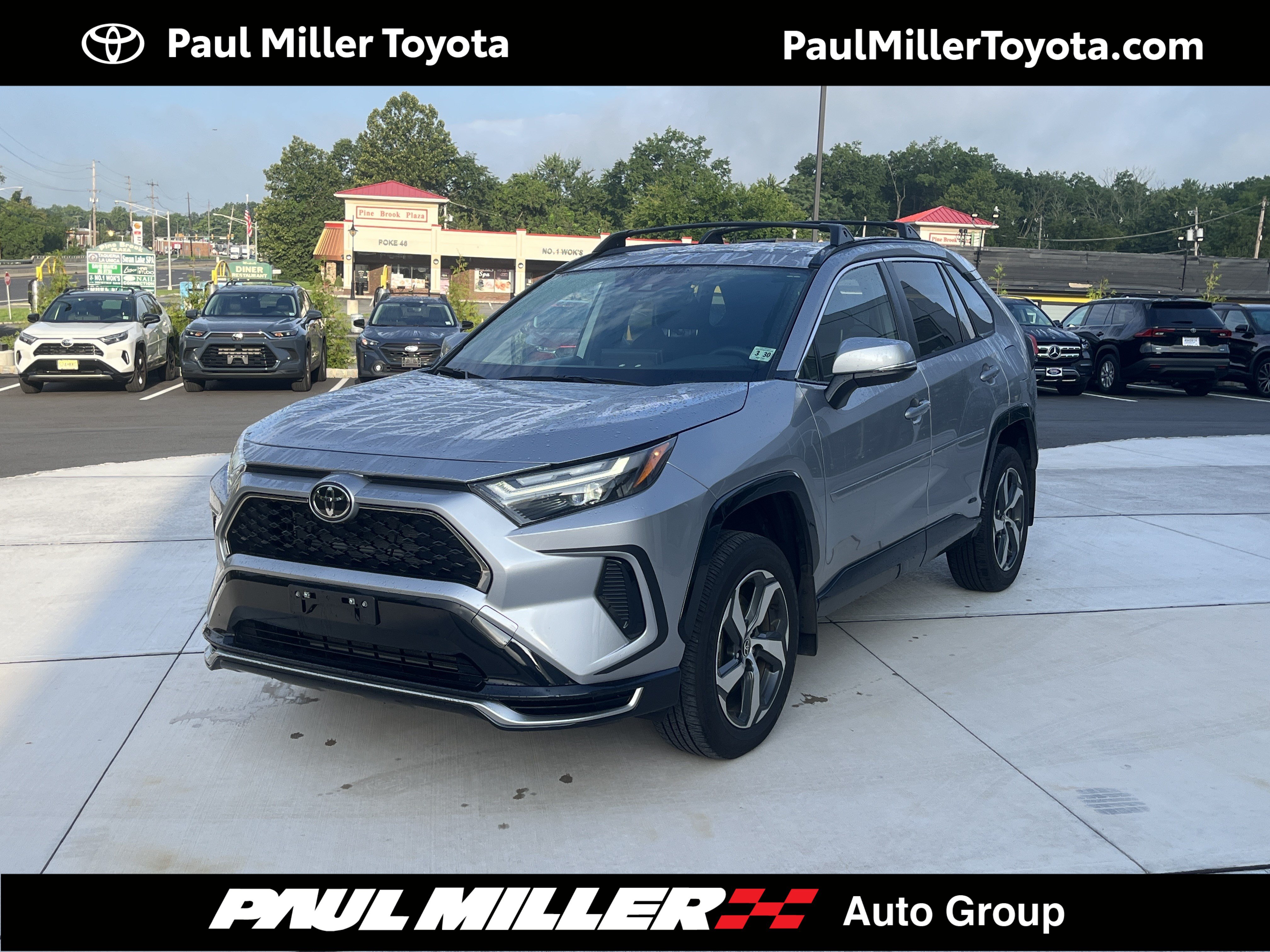 2025 Toyota RAV4 Plug-In Hybrid SE