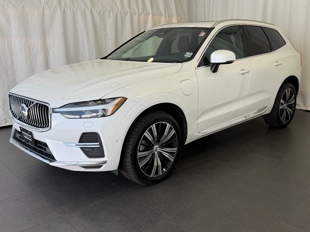 2022 Volvo XC60 Recharge Plug-In Hybrid eAWD Inscription