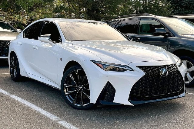 2023 Lexus IS